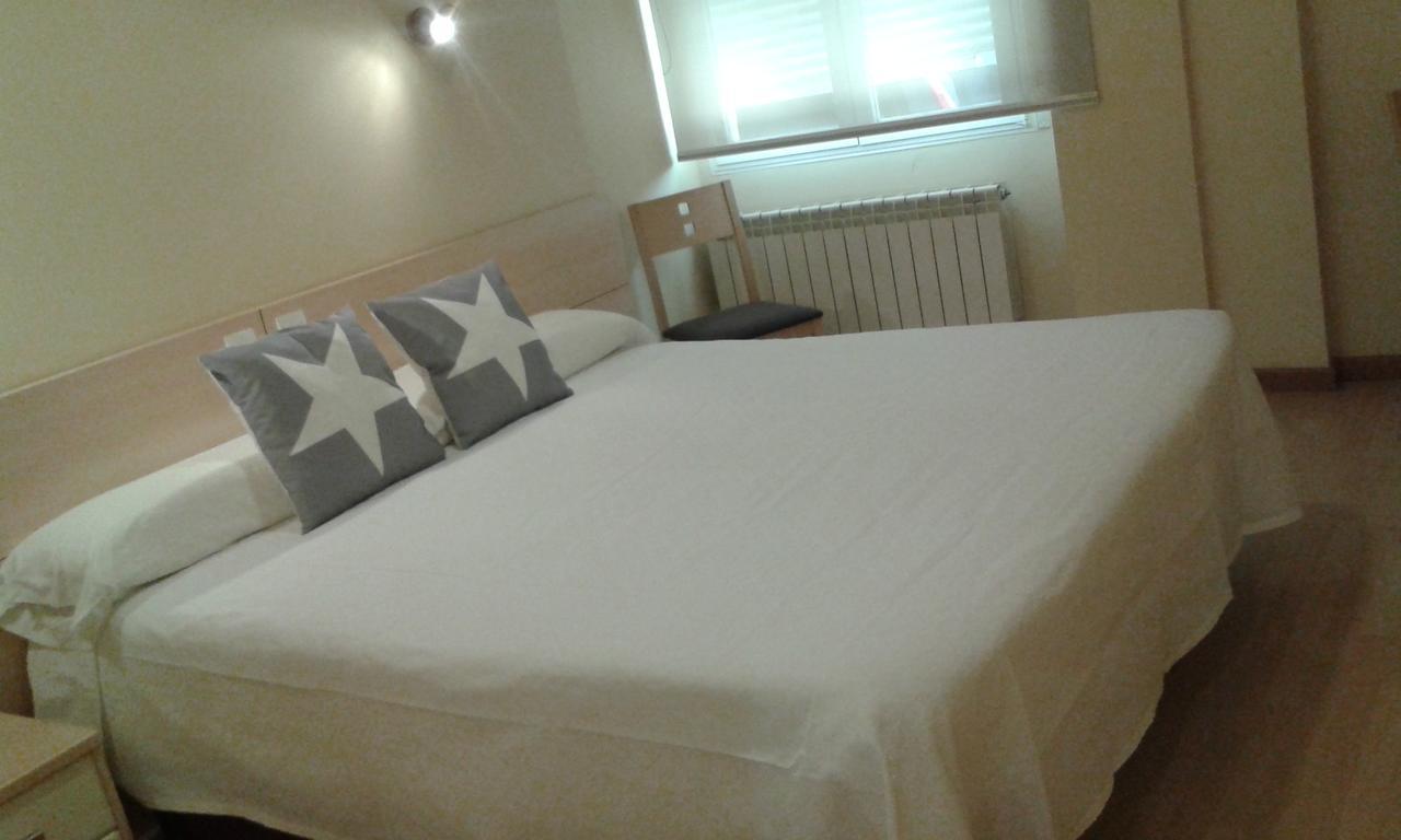 Hostal Europa カステホン エクステリア 写真